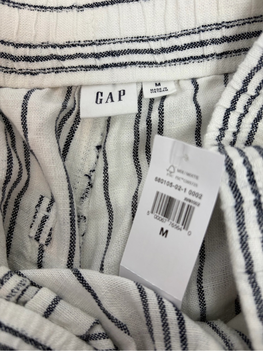 GAP Women's Linen Blend Pull on Shorts - Picture 3 of 6